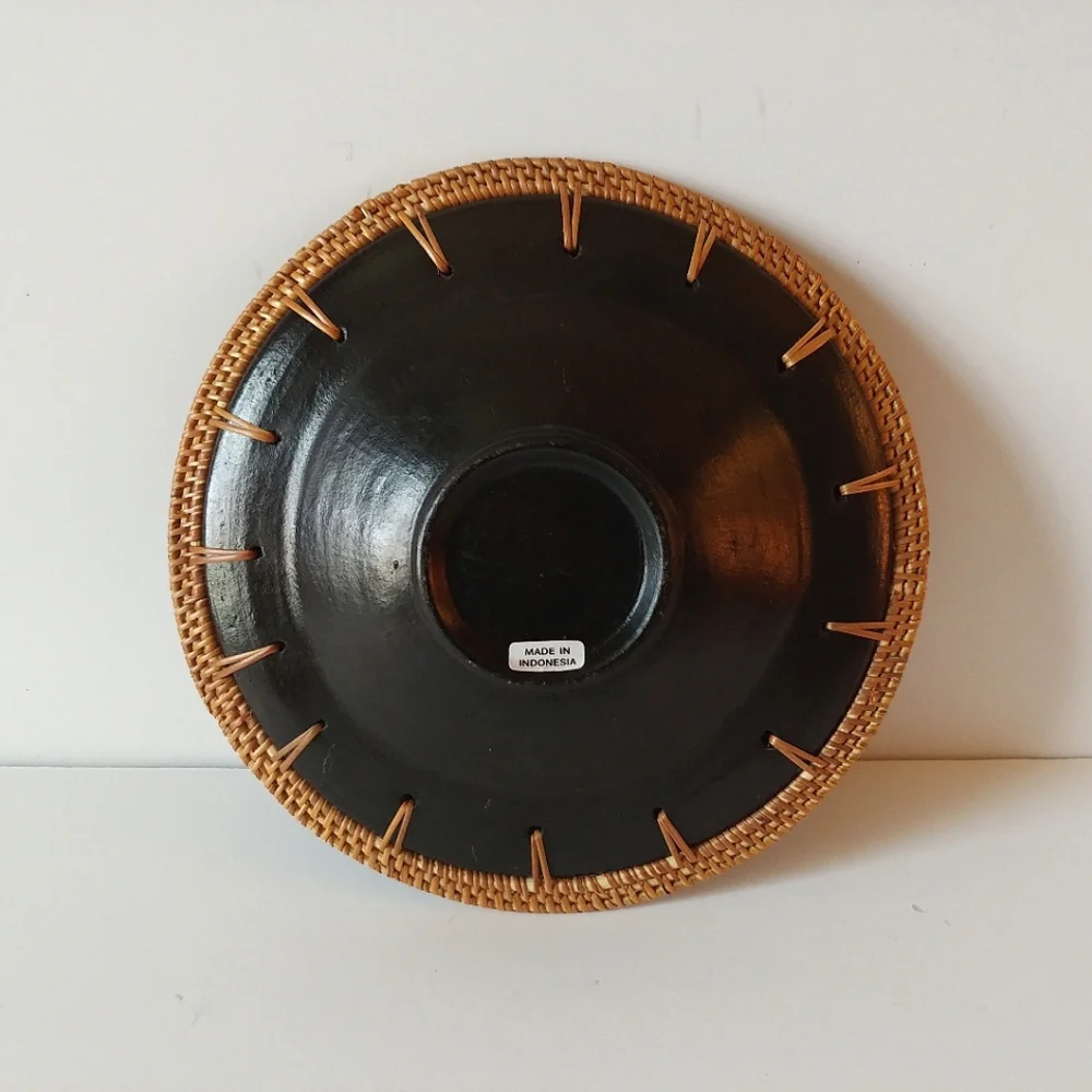 Decorative Plate Reed Wrapped Table Decor
